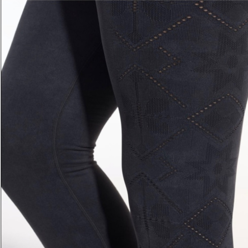 Calia by Carrie Underwood Seamless Laser Cut Pants